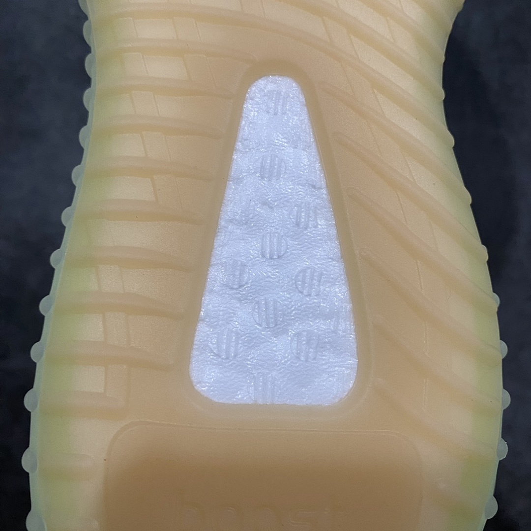 Adidas Yeezy 350 - Image 17