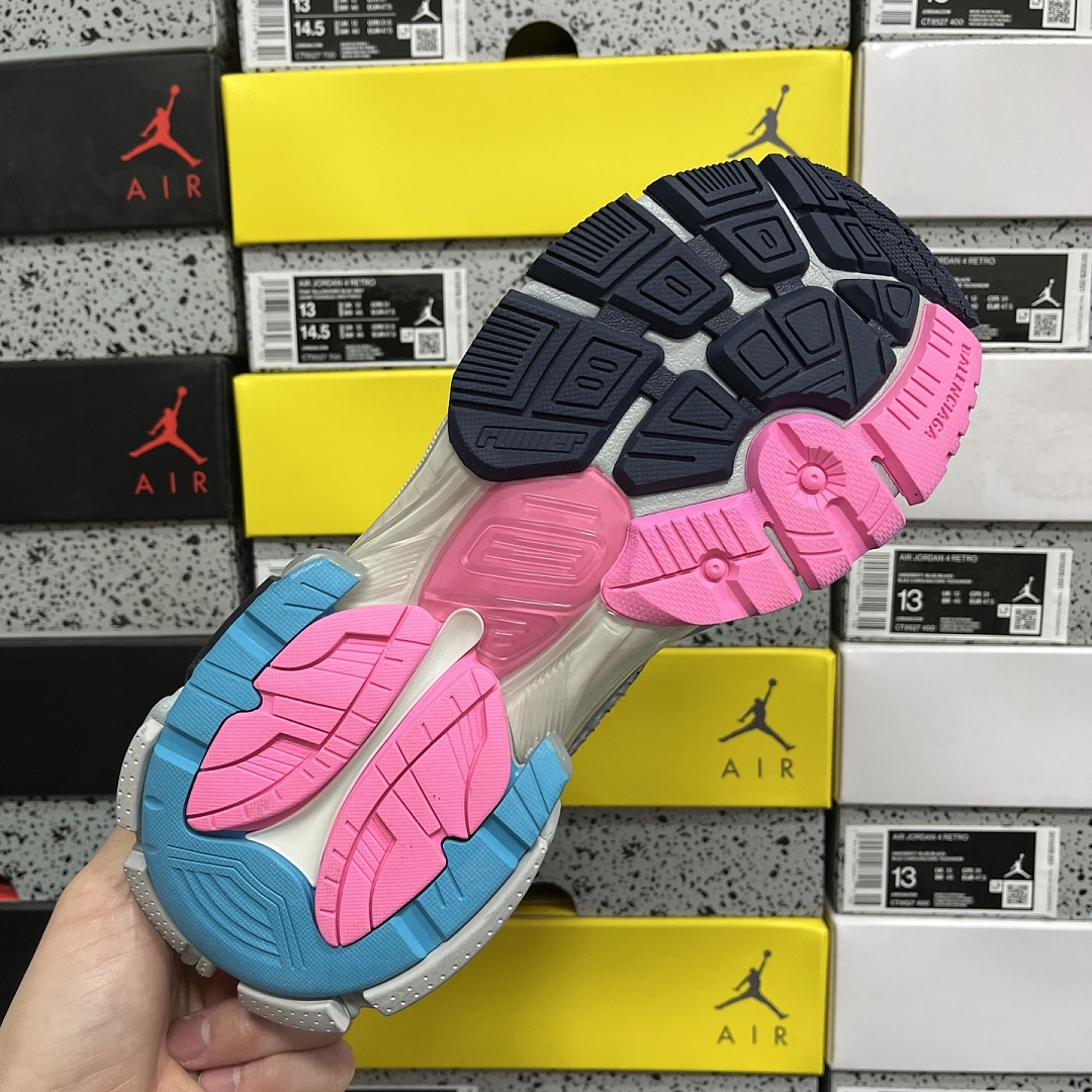 Balenciaga BLCG Runner 7.5 - Image 10
