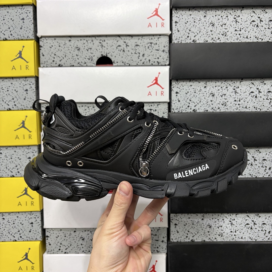 Balenciaga BLCG Track 3.0 - Image 2