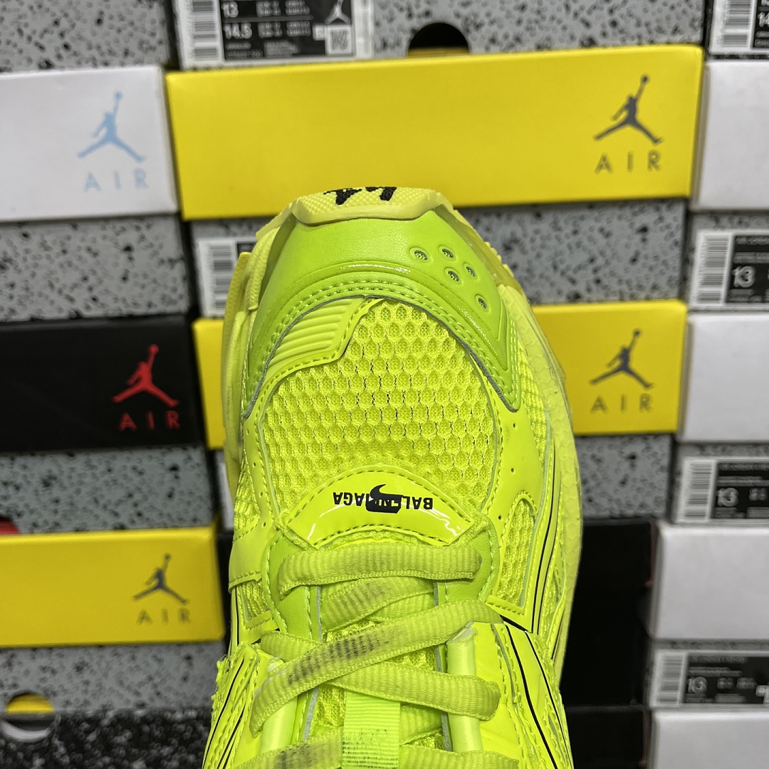 Balenciaga BLCG Runner 7.0 - Image 8