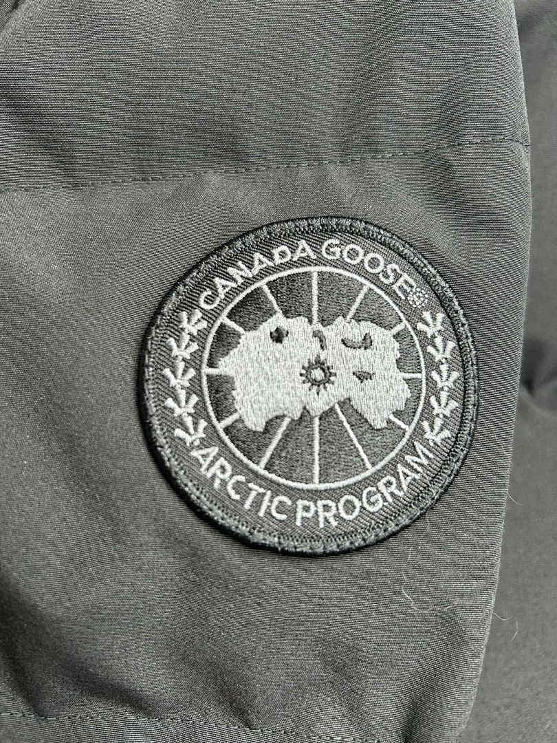 Canada Goose Wyndham Parka - Image 63