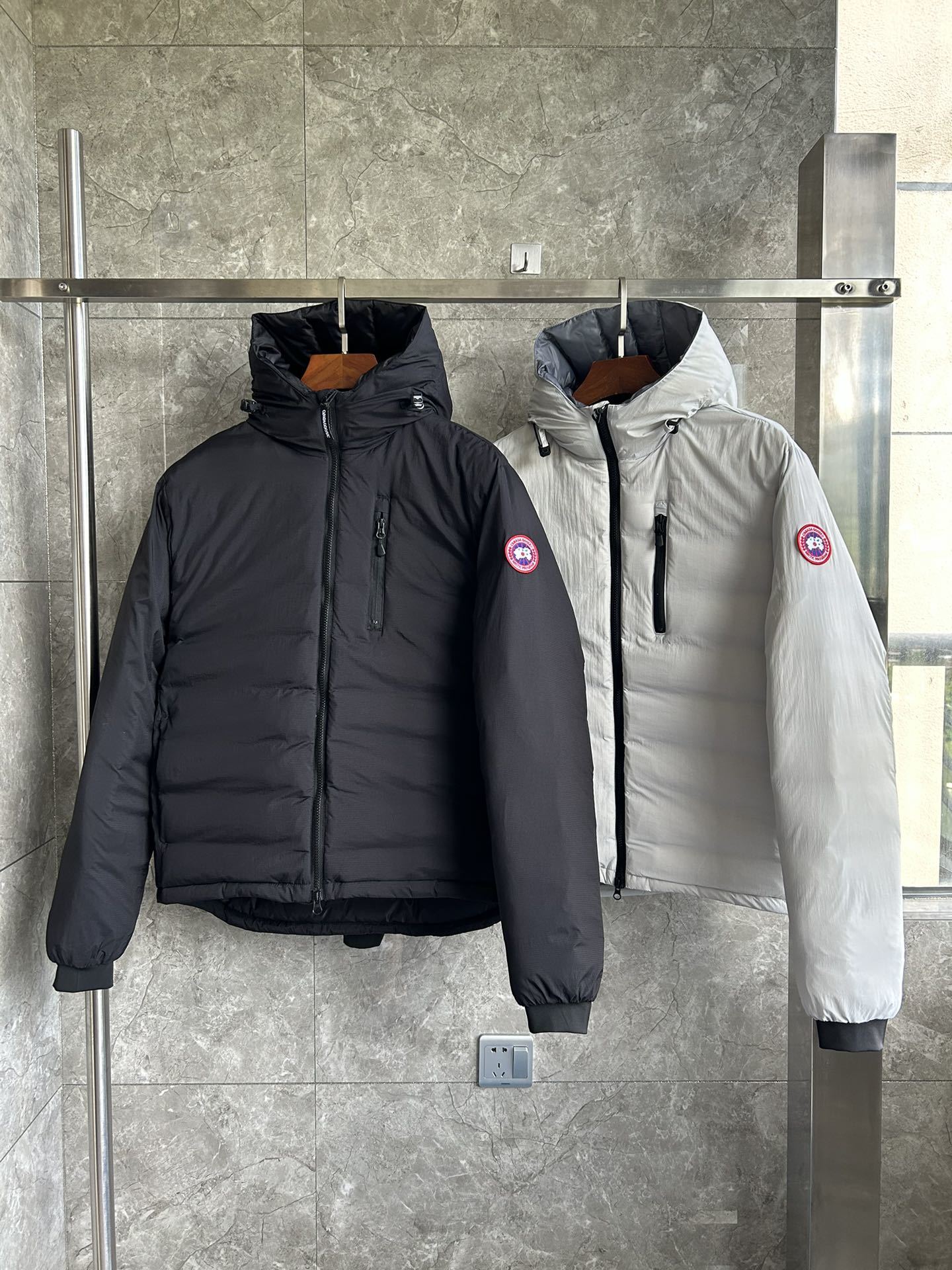 Canada Goose Label Lodge Hoody Jacket - Image 47