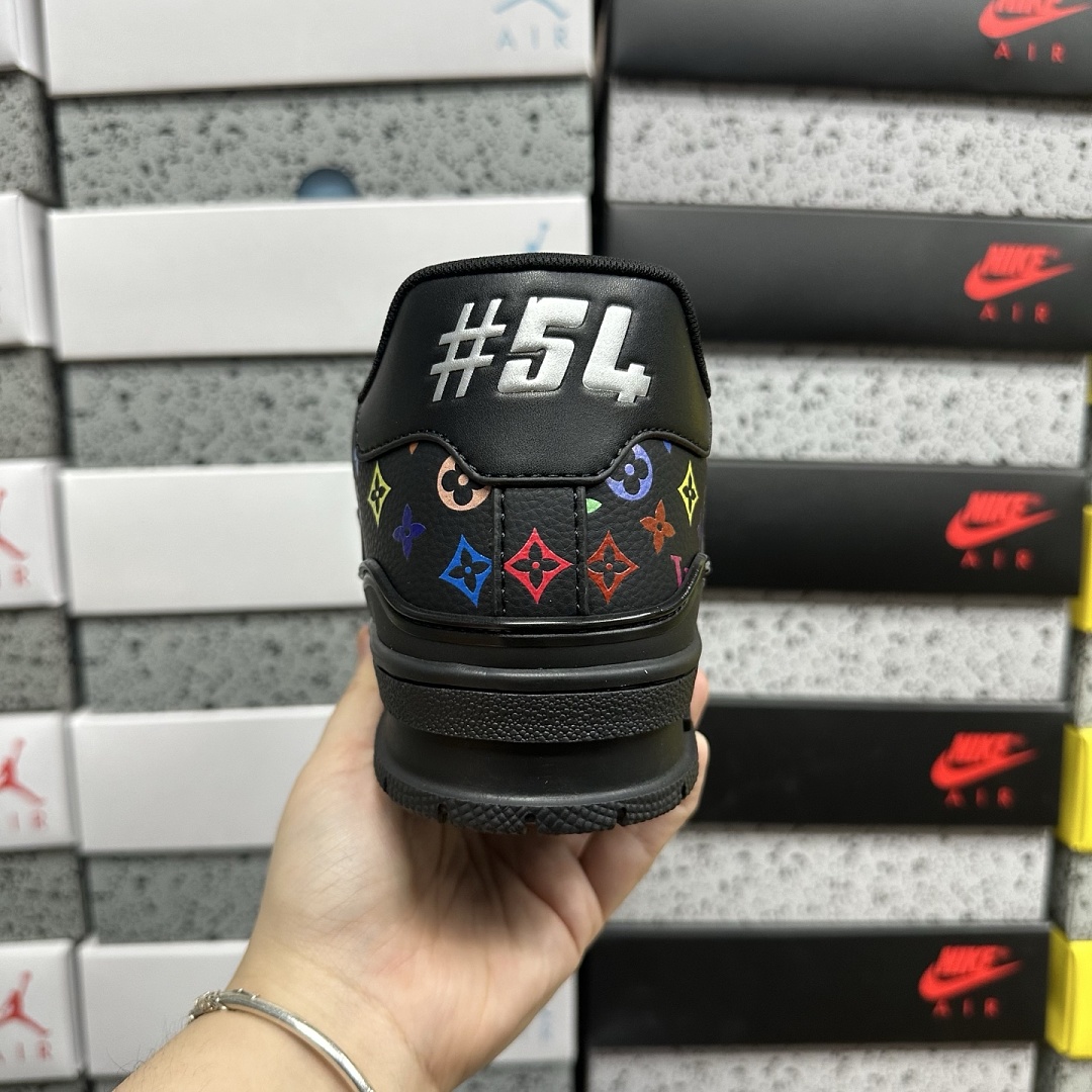 Louis Vuitton Trainer V2-14 - Image 6