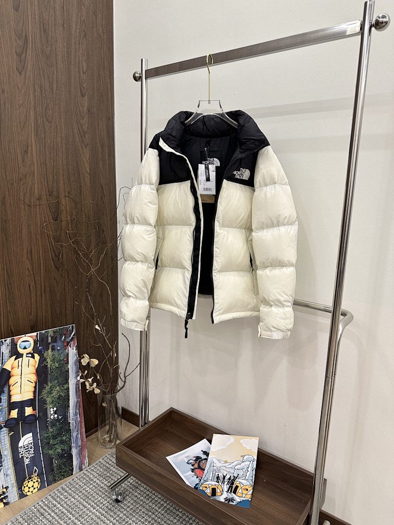 Chanel The North Face 1996 Retro Nuptse 700 Fill Packable Jacket - Image 96