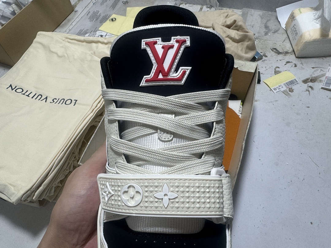 Louis Vuitton LV SkateBlack Sports Shoes - Image 3