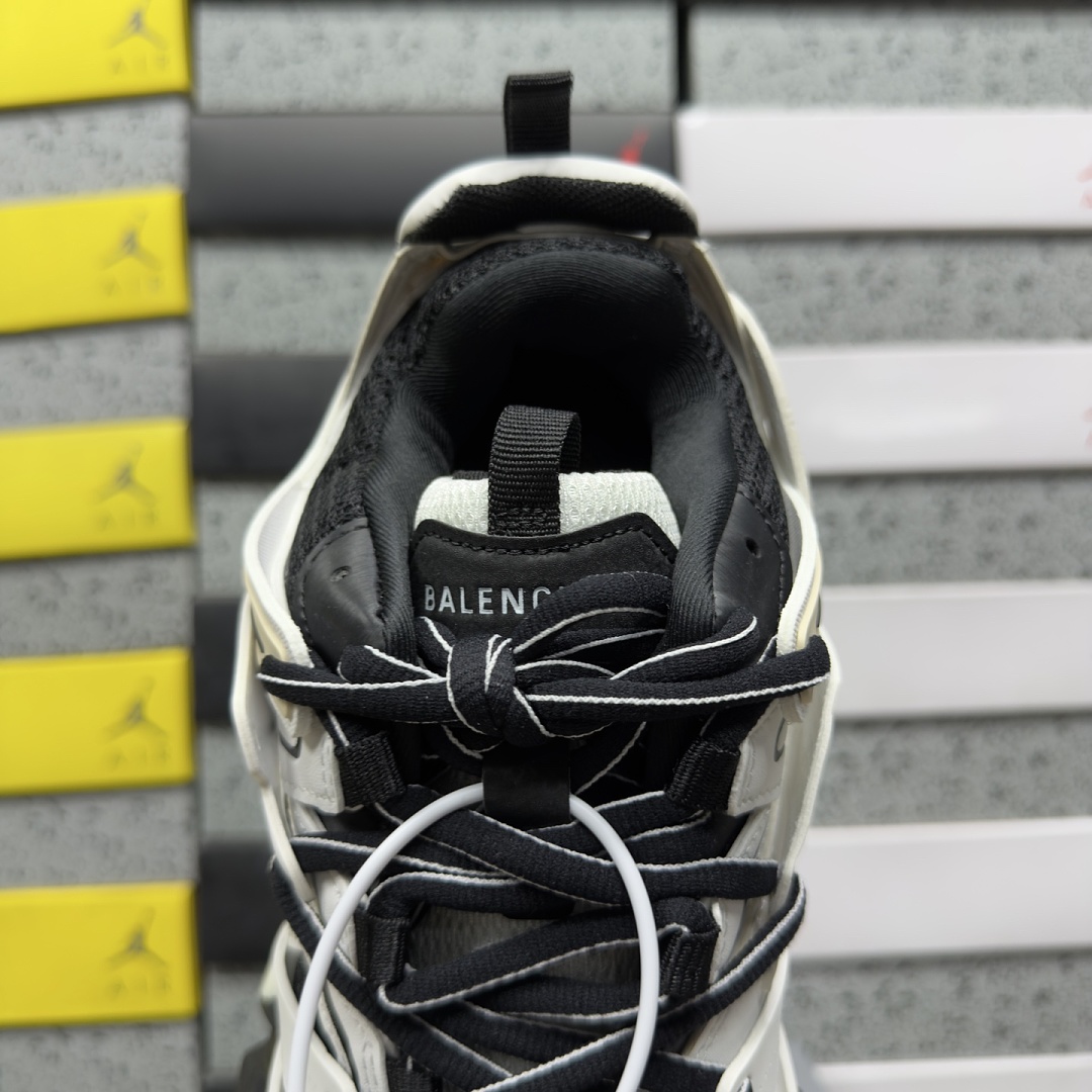 Balenciaga BLCG Track 4162 (Black White) - Image 6