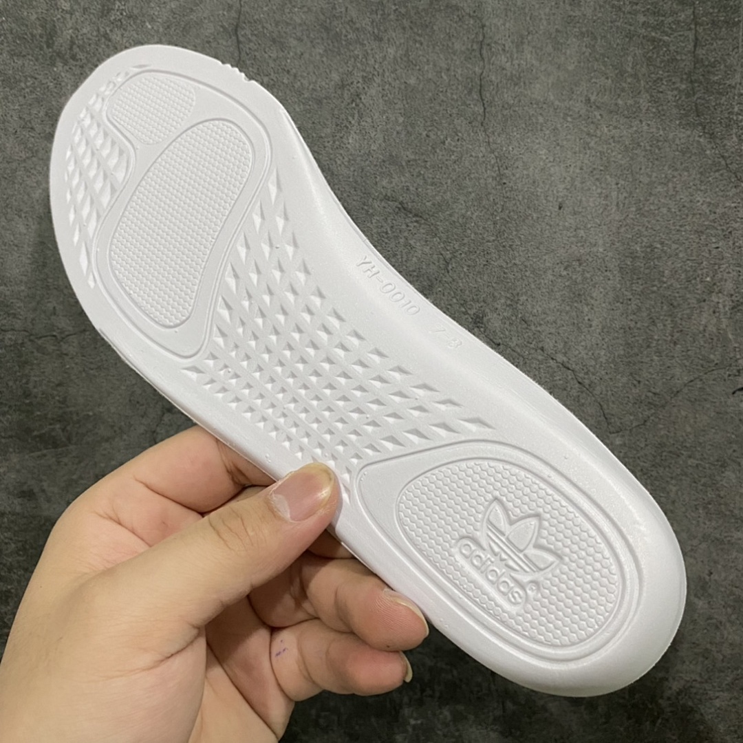 Adidas Yeezy - Image 11