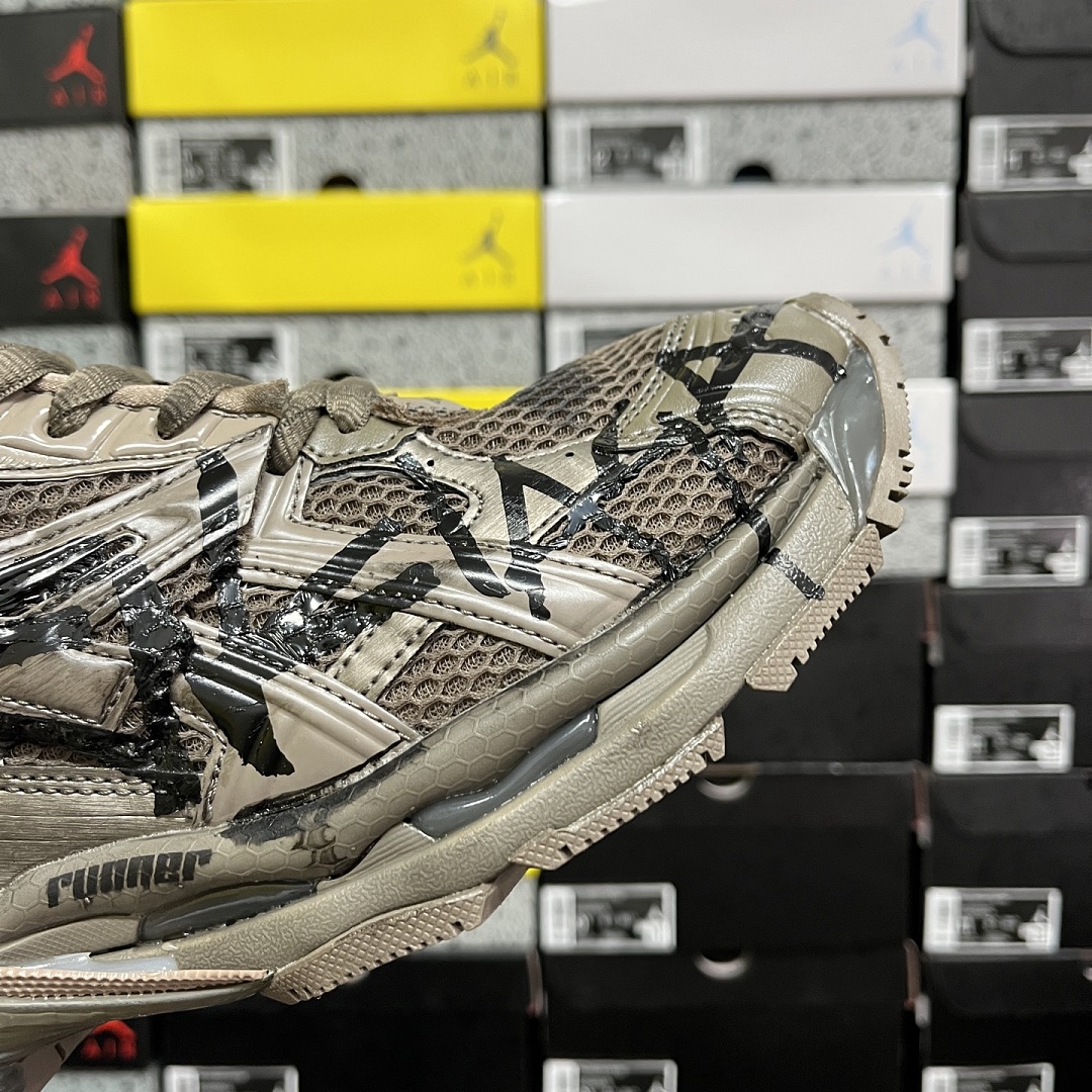 Balenciaga BLCG Runner 7.0 - Image 3