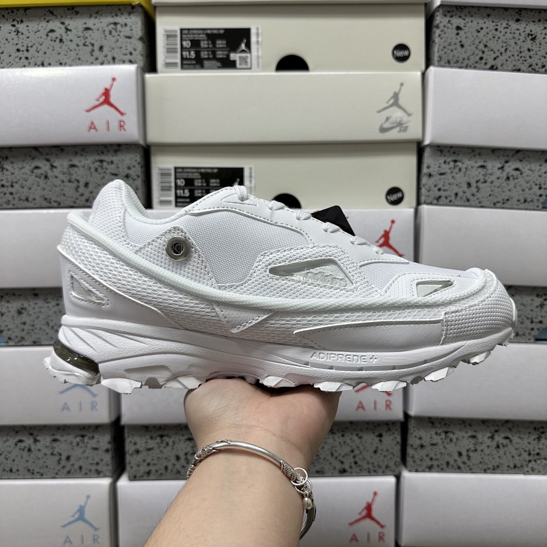 On Running Response Trail 2 Raf Simons - Image 9