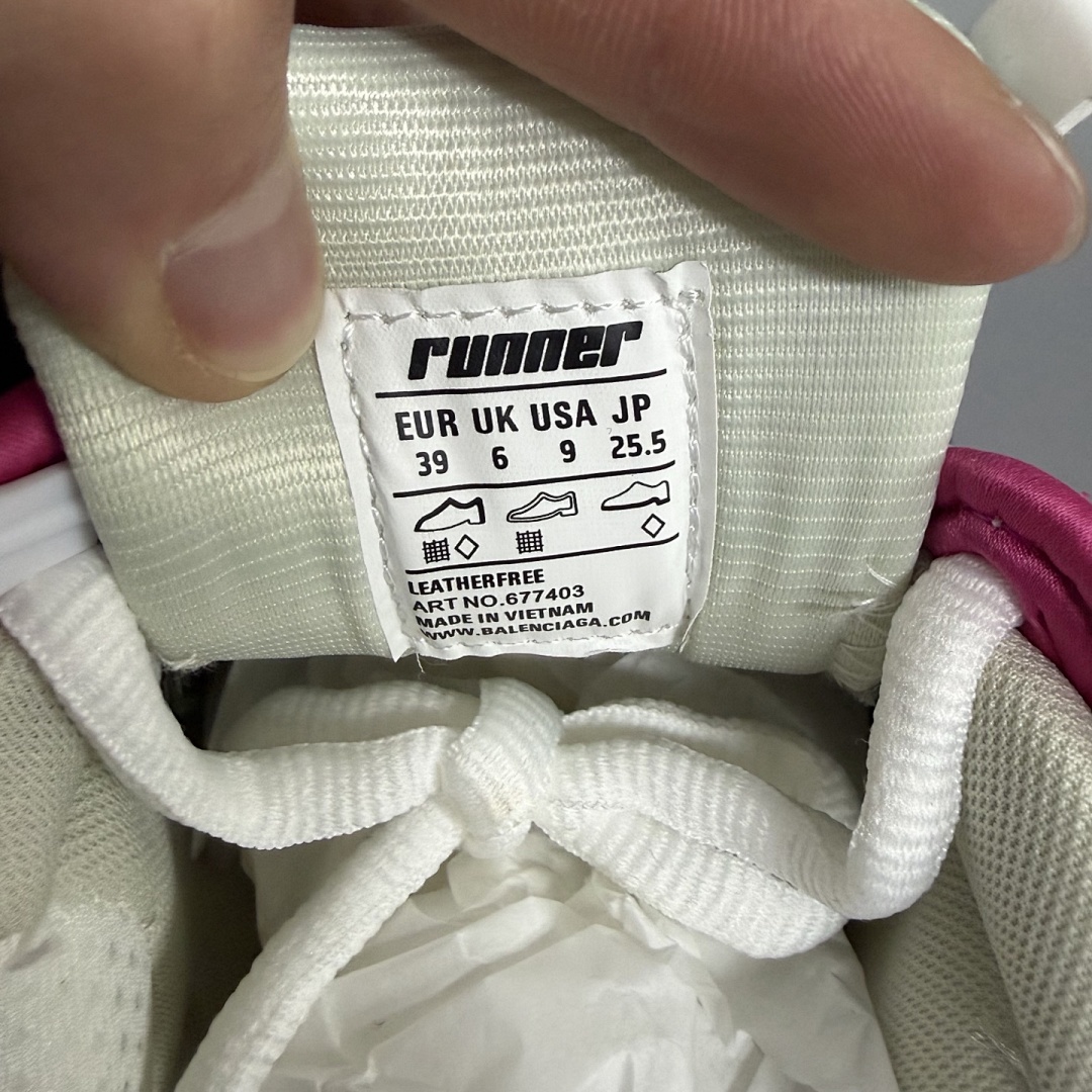 Balenciaga BLCG Runner7.0 - Image 83