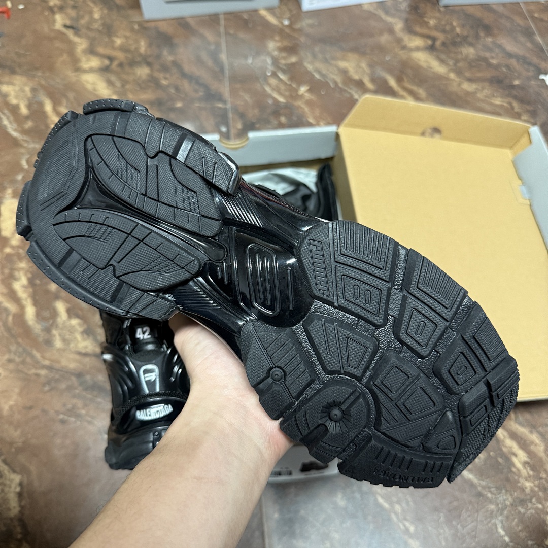 Balenciaga Runner 7.5 - Image 7