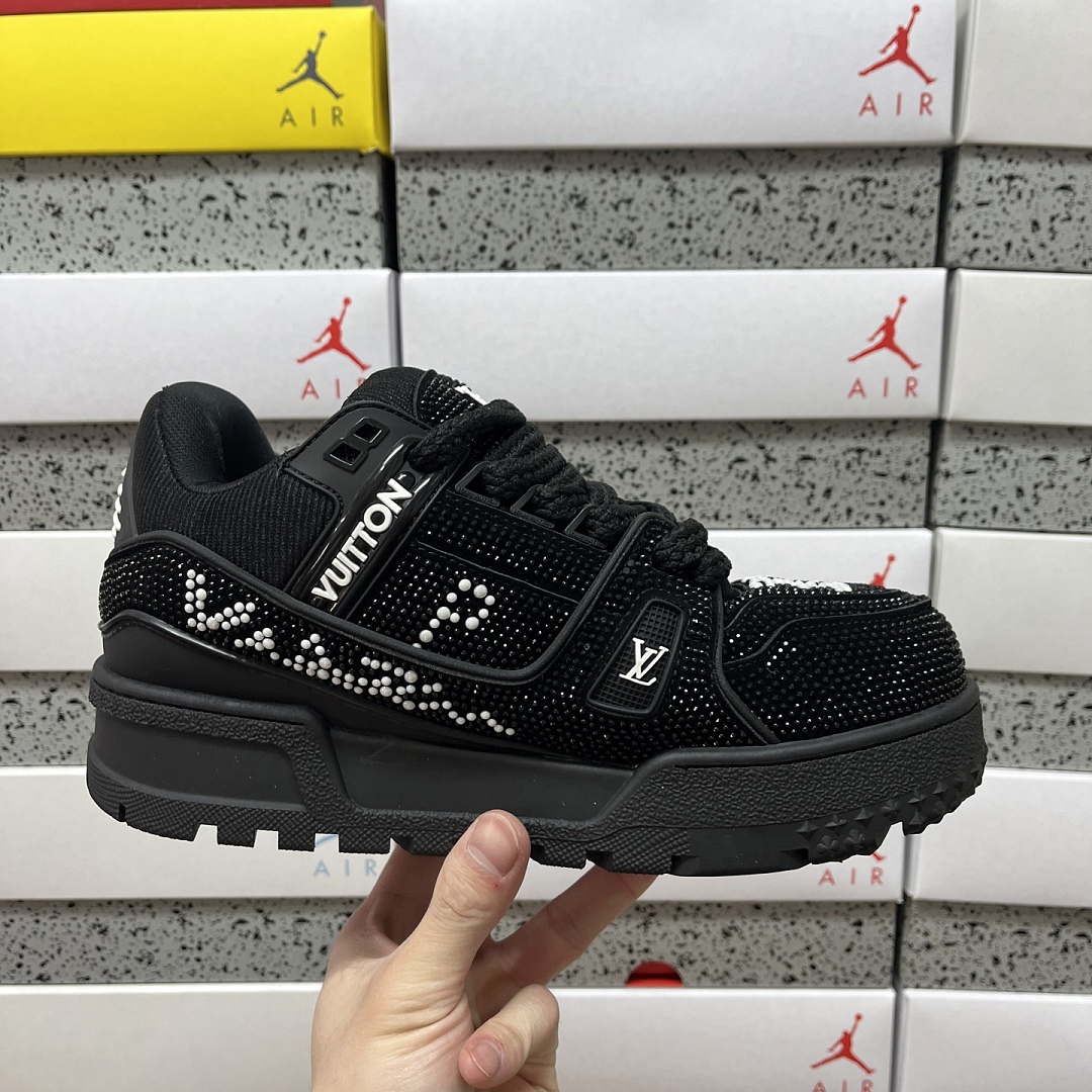 Louis Vuitton Trainer Maxi Rhinestone - Image 4