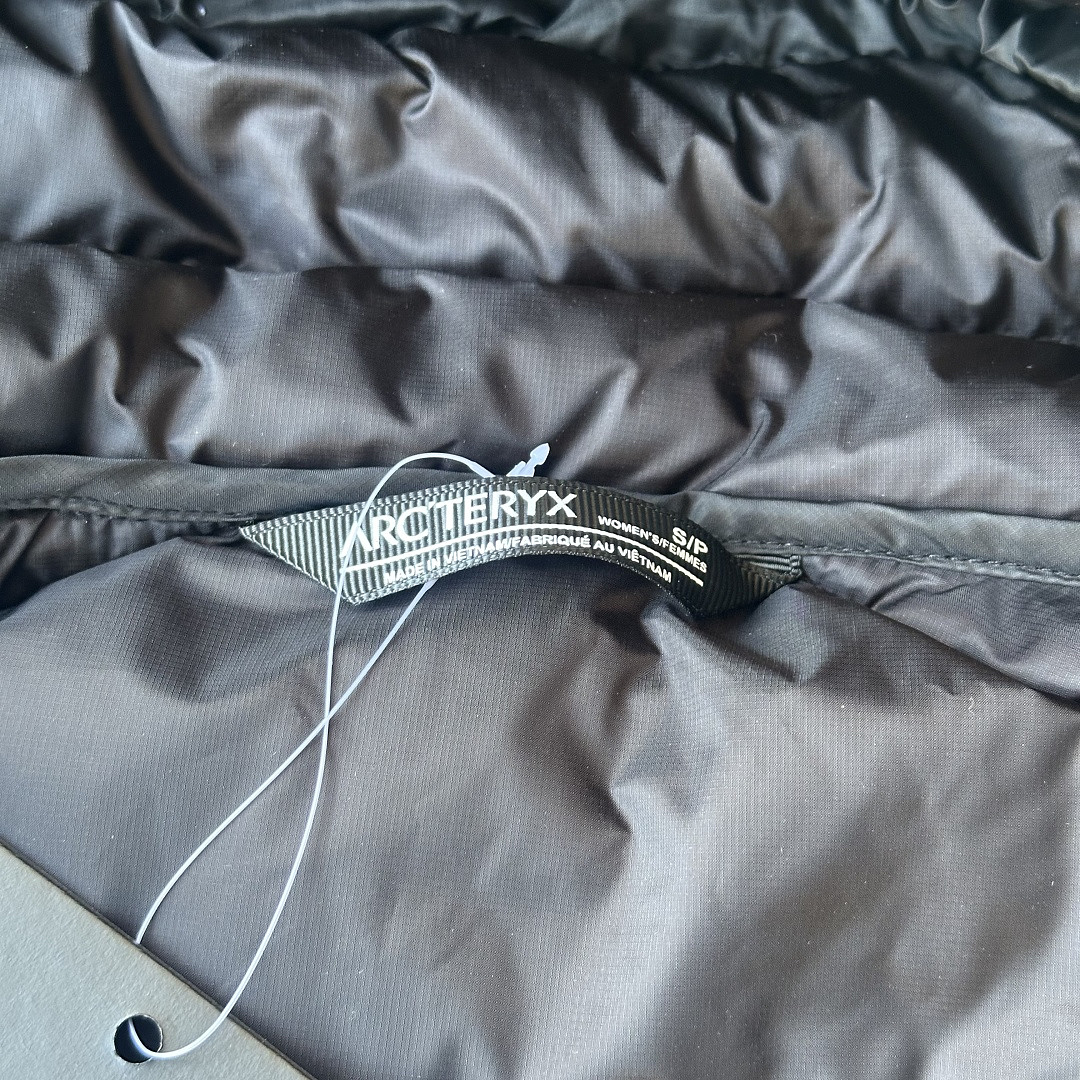Arc'teryx Cerium LT Hoody Men's Jacket Phatasm (Black Silver) - Image 12