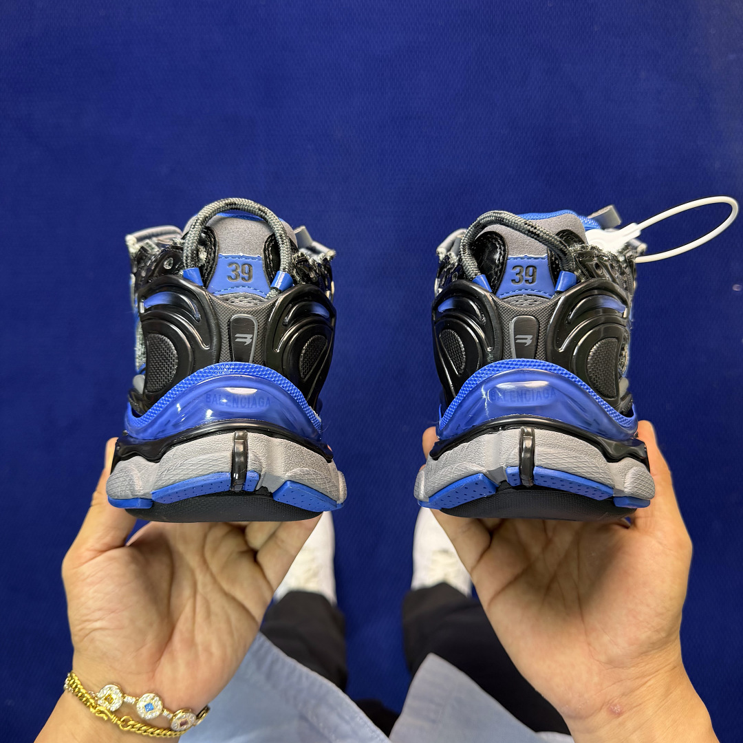 Balenciaga BLCG Runner 7.5 - Image 6