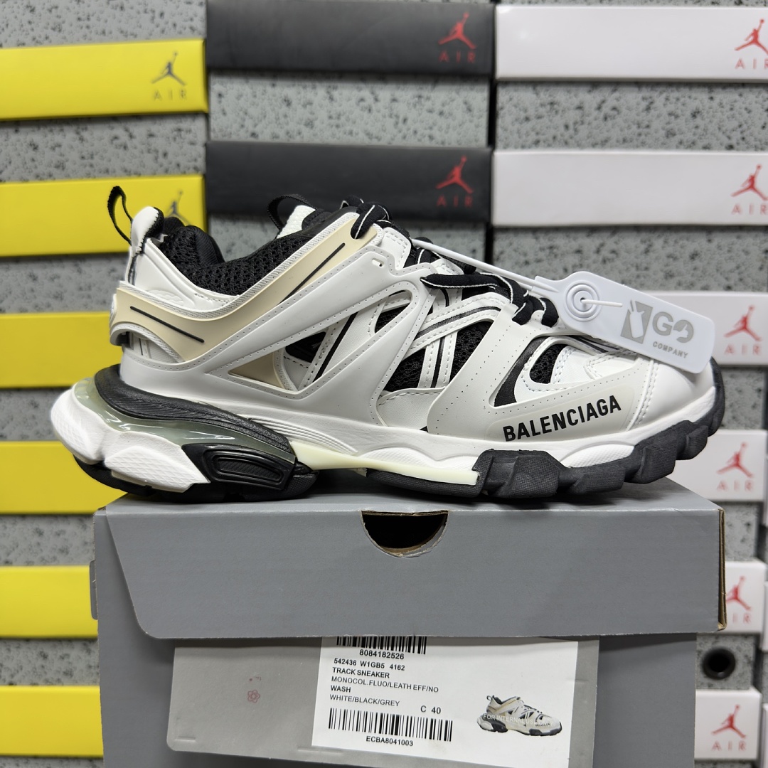 Balenciaga BLCG Track 4162 (Black White)
