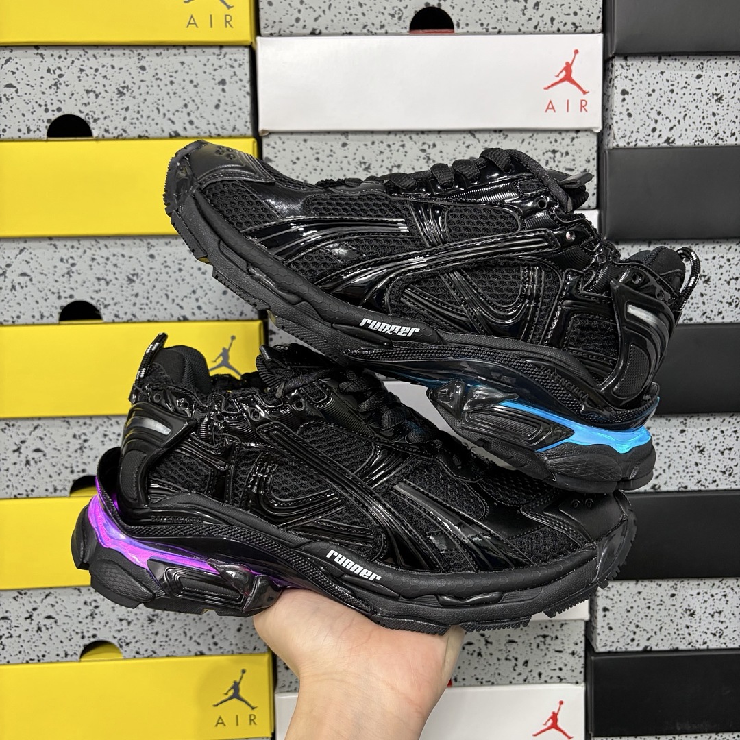 Balenciaga Runner LED Black 7.5 - Image 10