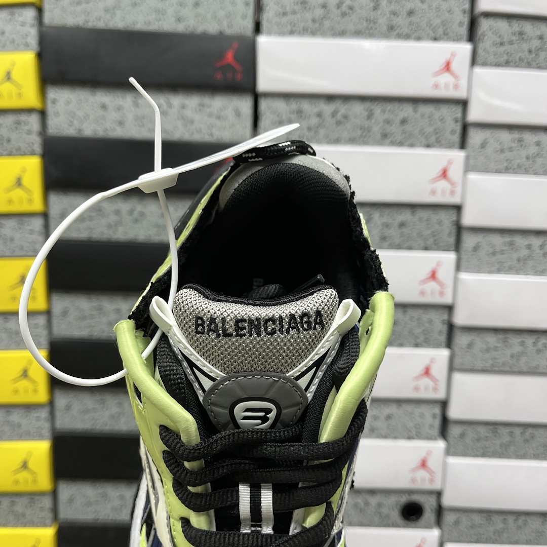 Balenciaga BLCG Runner - Image 96