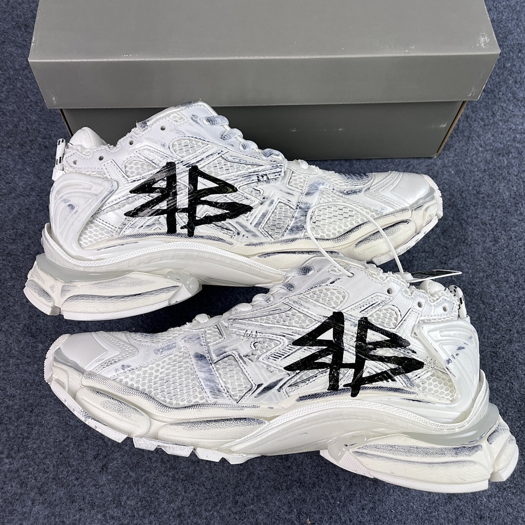 Balenciaga Runner - Image 113