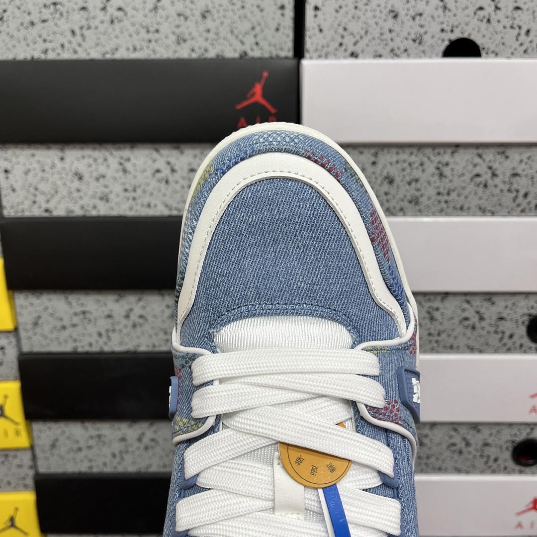 Louis Vuitton Trainer - Image 4