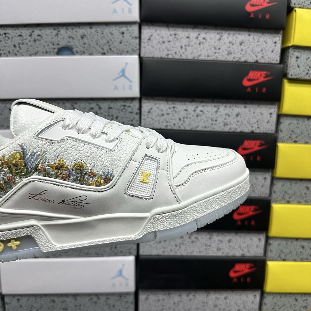 Louis Vuitton Trainer 2-21 White Water Print - Image 2