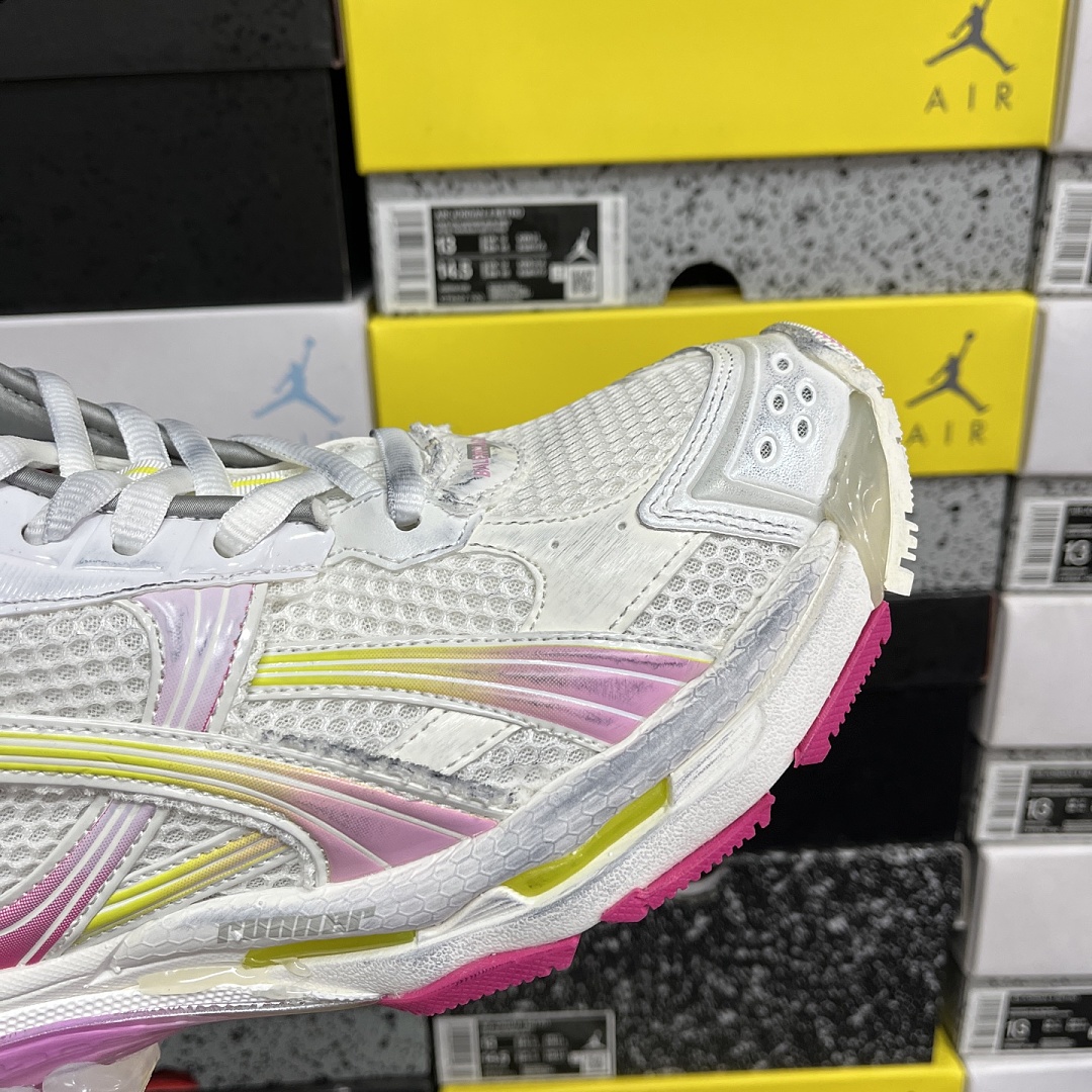 Balenciaga BLCG Runner 7.5 - Image 2
