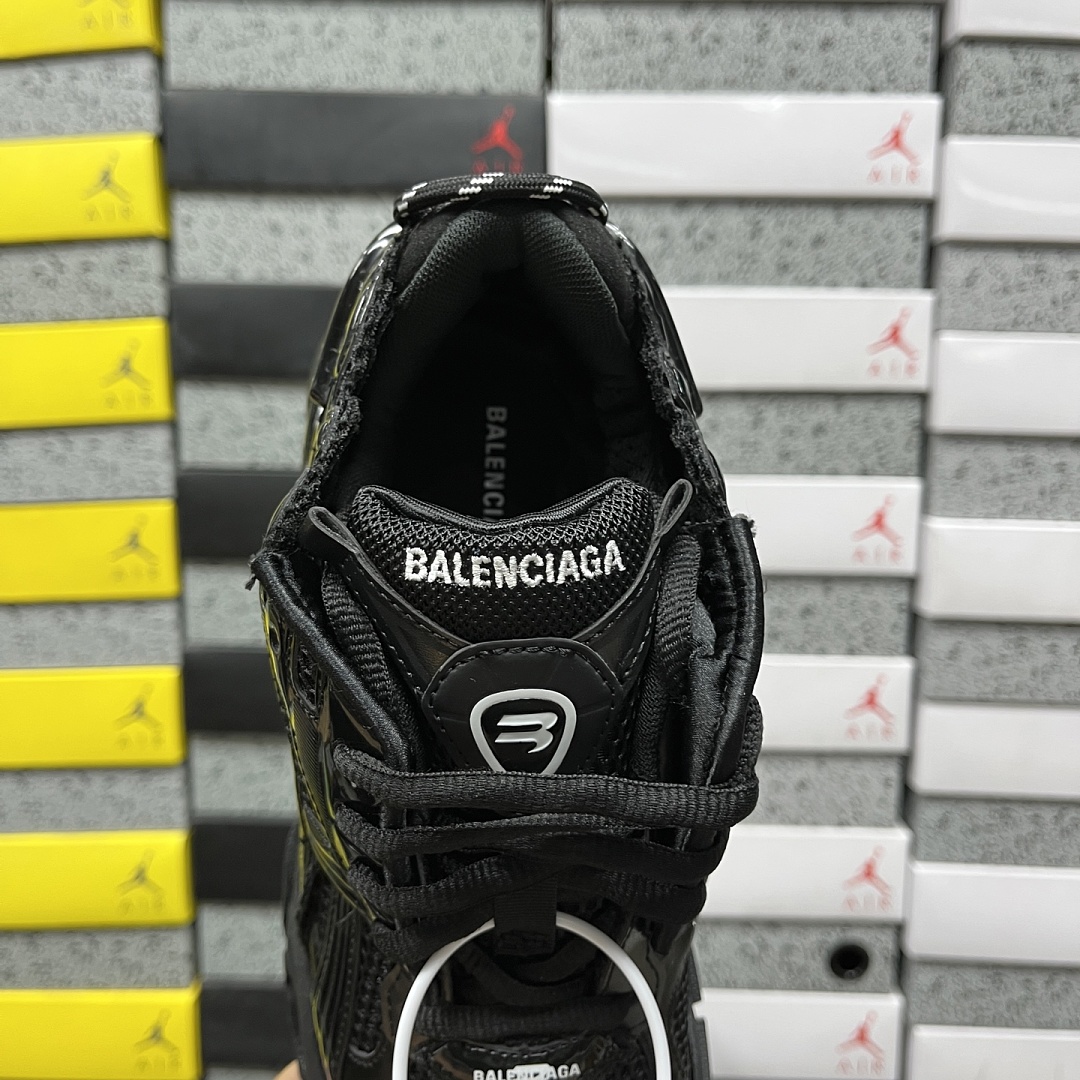 Balenciaga BLCG Runner 7.5 - Image 6