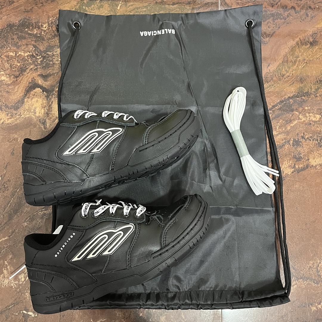 Balenciaga Hamptons Sneakers - Image 2