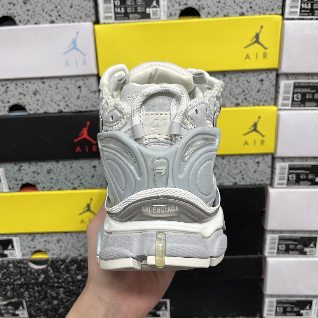 Balenciaga BLCG Runner 7.0 - Image 8