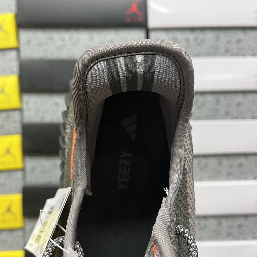 Adidas Yeezy Boost 350 V2 - Image 4