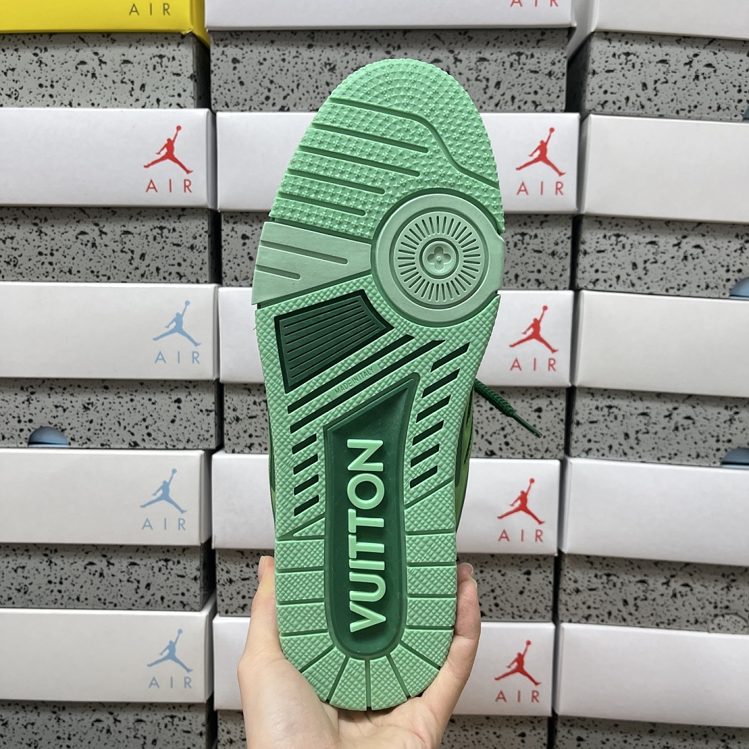 Louis Vuitton Skate Sneaker V3-4 - Image 7