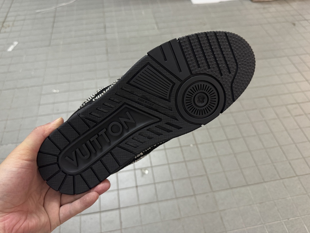 Louis Vuitton LV SkateBlack Sports Shoes - Image 9
