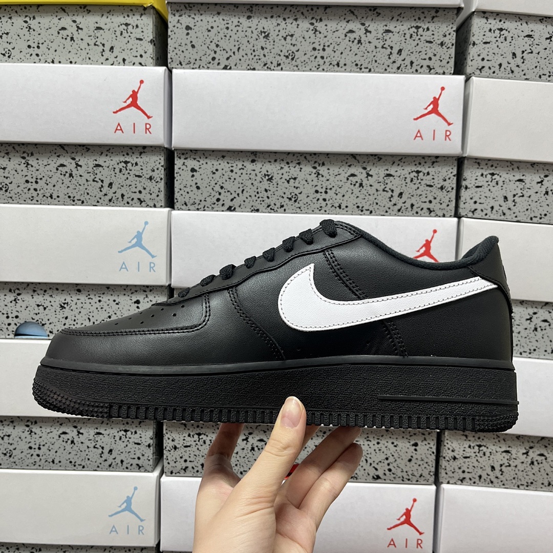 Nike Air Force 1 Low Supreme (Black White) - Image 4