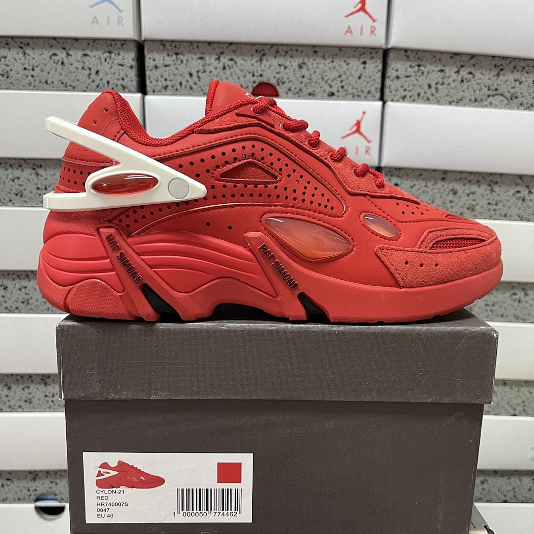 On Running Raf Simons Cylon-21