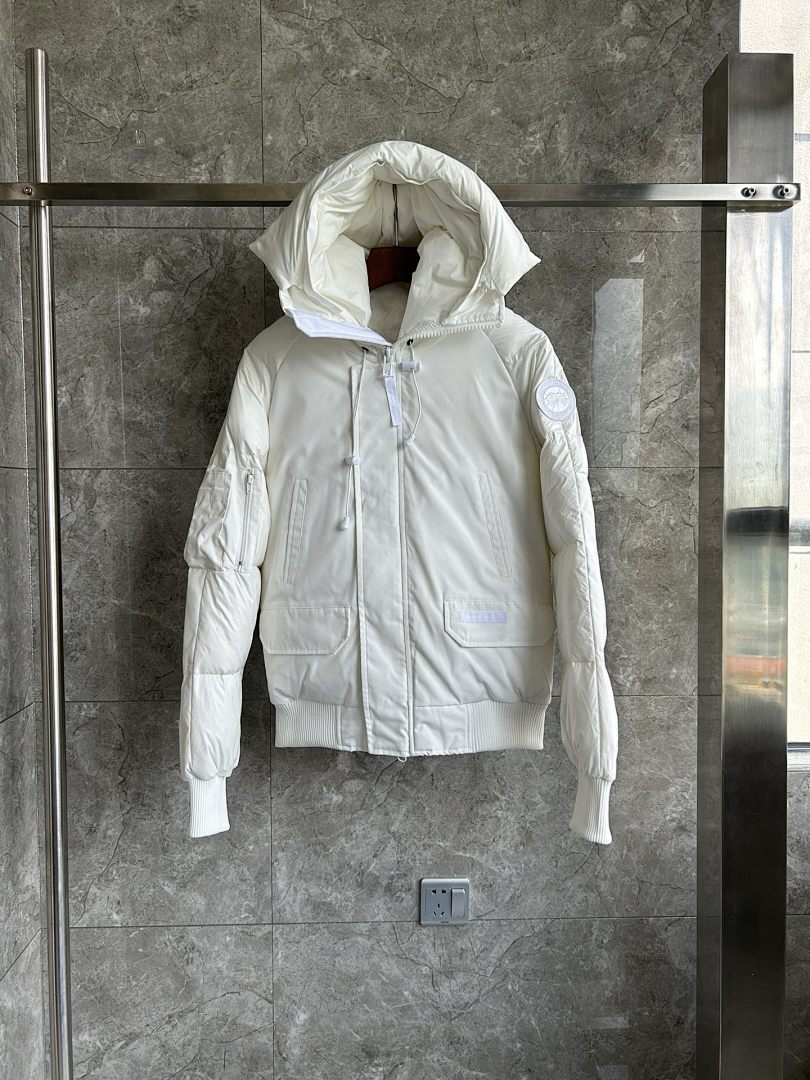 Canada Goose Chilliwack Bomber Jacket - Image 11