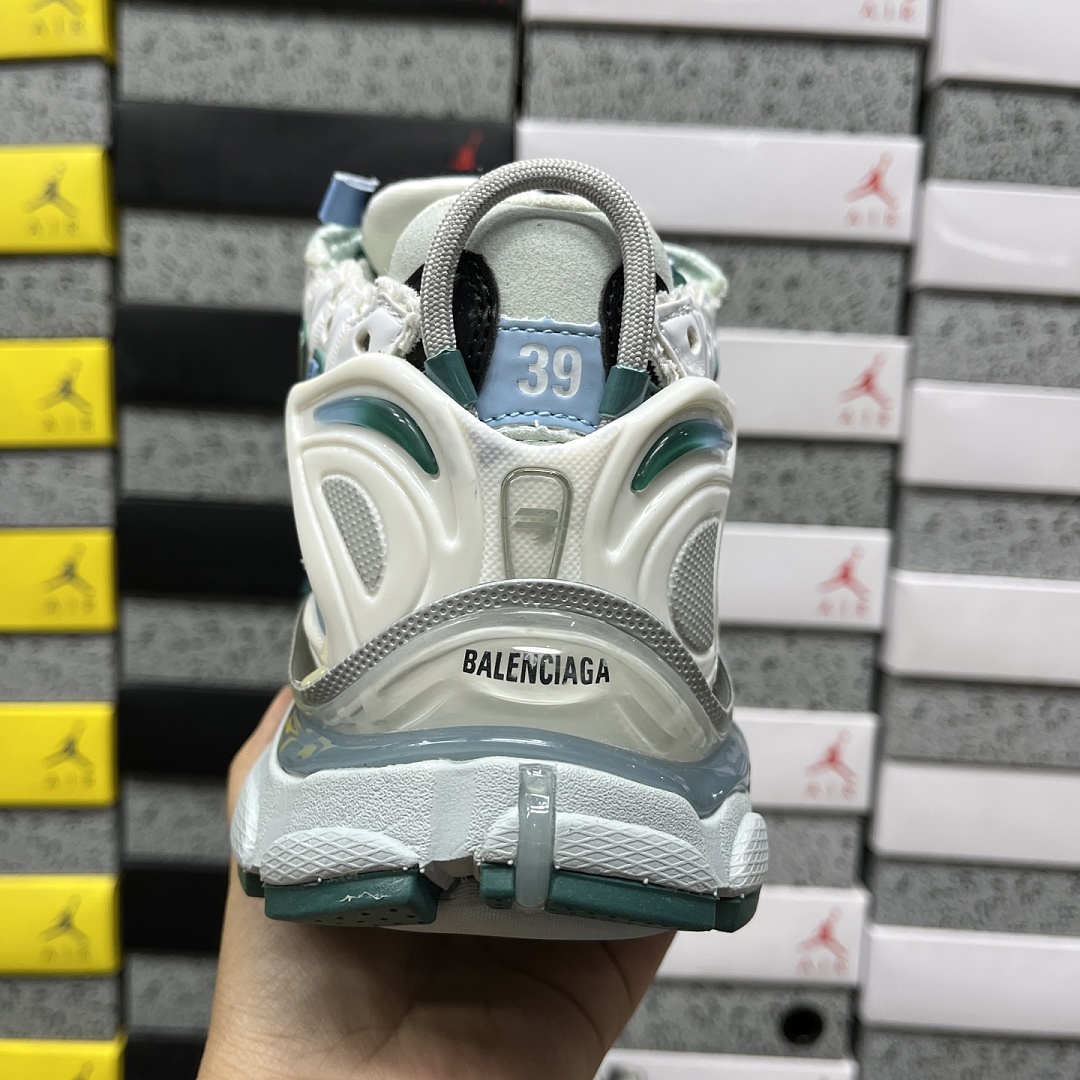Balenciaga BLCG Runner 7.5 - Image 8