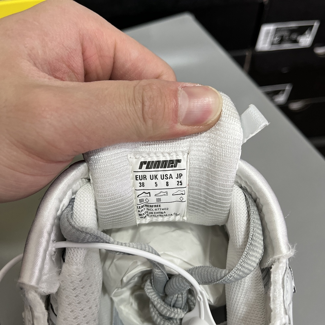 Balenciaga BLCG Runner 7 Gen - Image 5