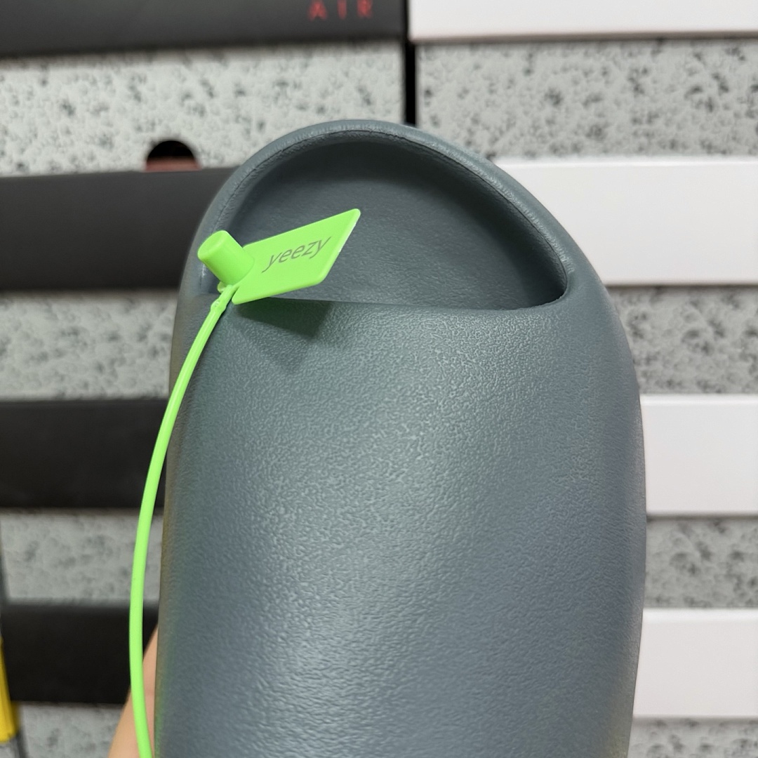 Adidas Slide/Foam Runner - Image 107