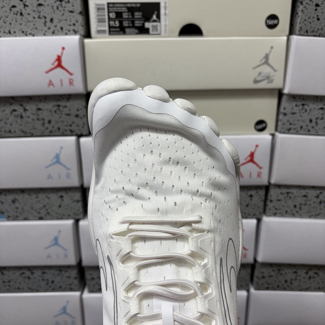Balenciaga Anatomic Runner RN 9000 (Triple White) - Image 10