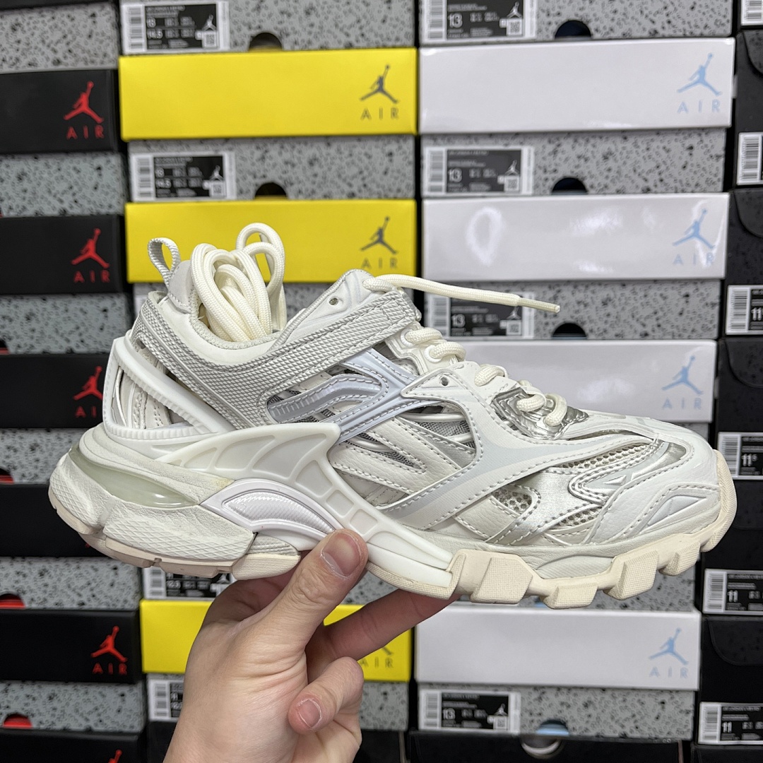 Balenciaga Track 2.0 - Image 109