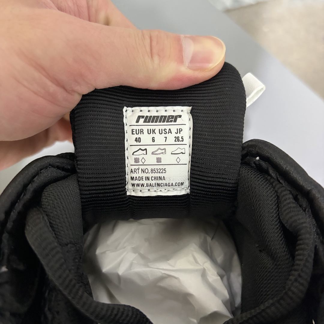 Balenciaga Runner LED 7.5 (Black White) - Image 12