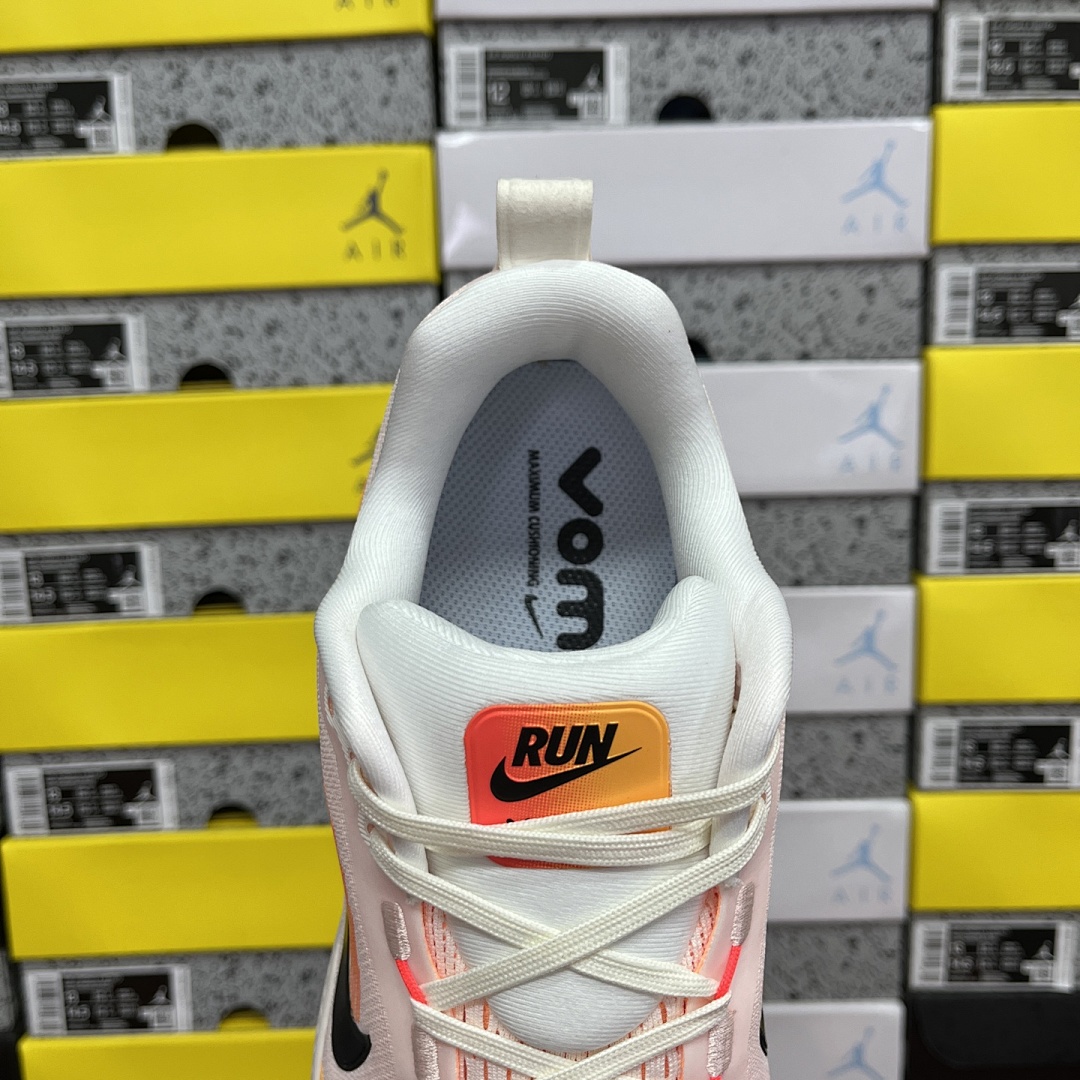Nike Zoom Vomero - Image 4