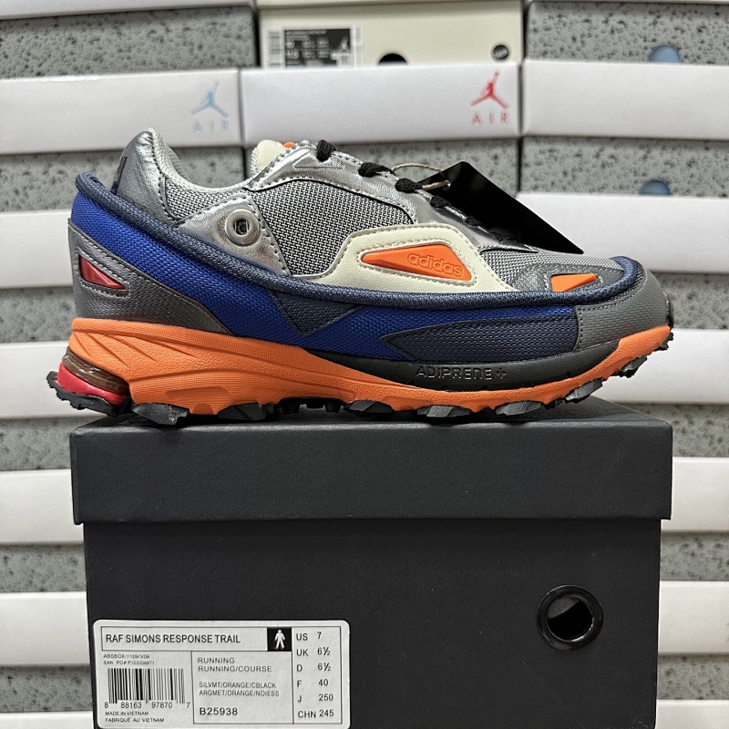 On Running Response Trail 2 Raf Simons