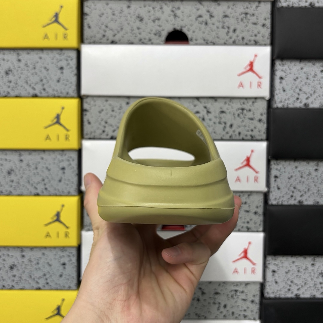 Adidas Yeezy Slide Resin - Image 7