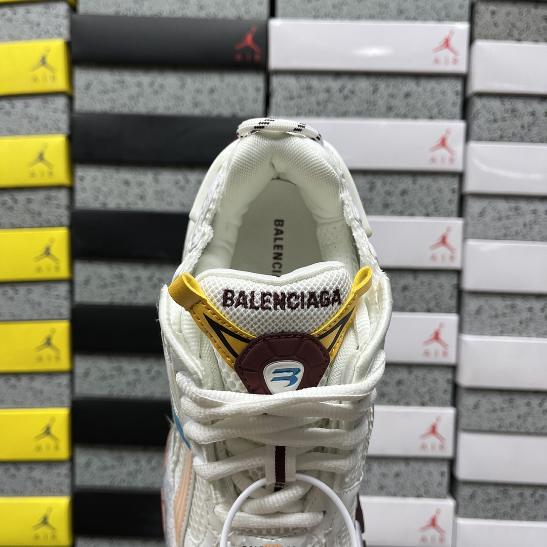 Balenciaga BLCG Runner 7.5 - Image 2