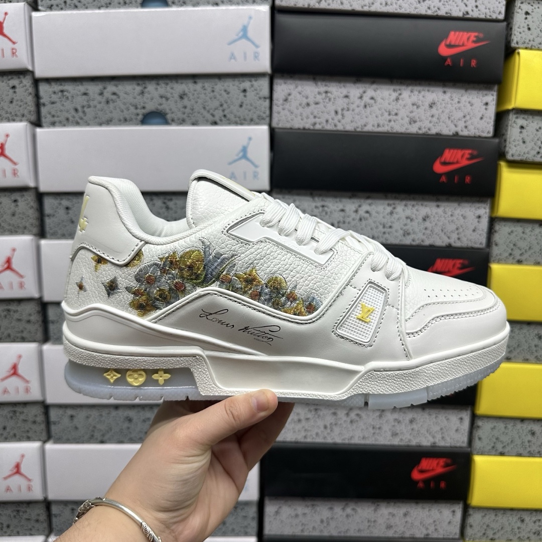 Louis Vuitton Trainer 2-21 White Water Print - Image 3