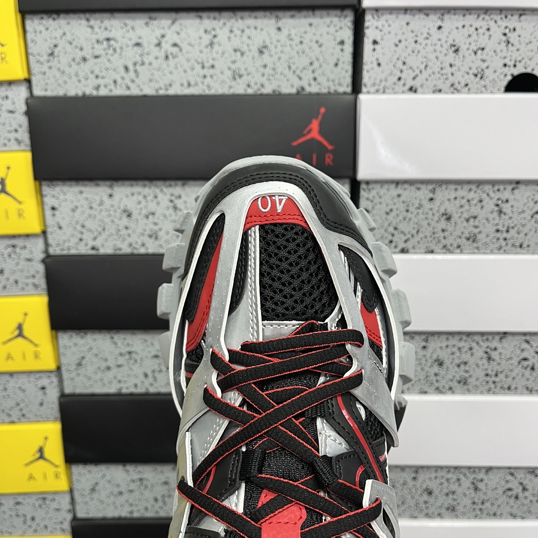 Balenciaga Track - Image 3
