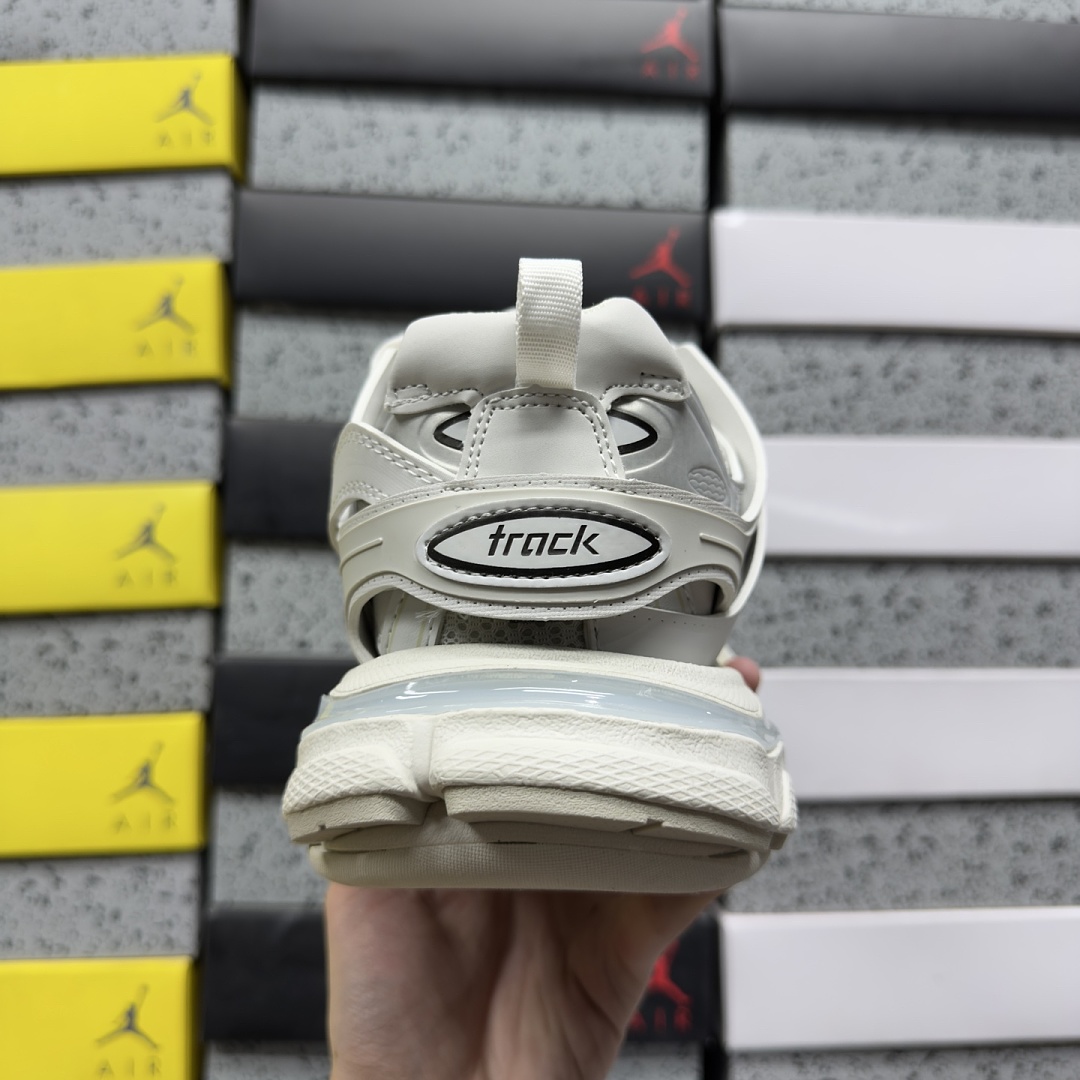 Balenciaga BLCG Track LED 3.0 (White) - Image 6