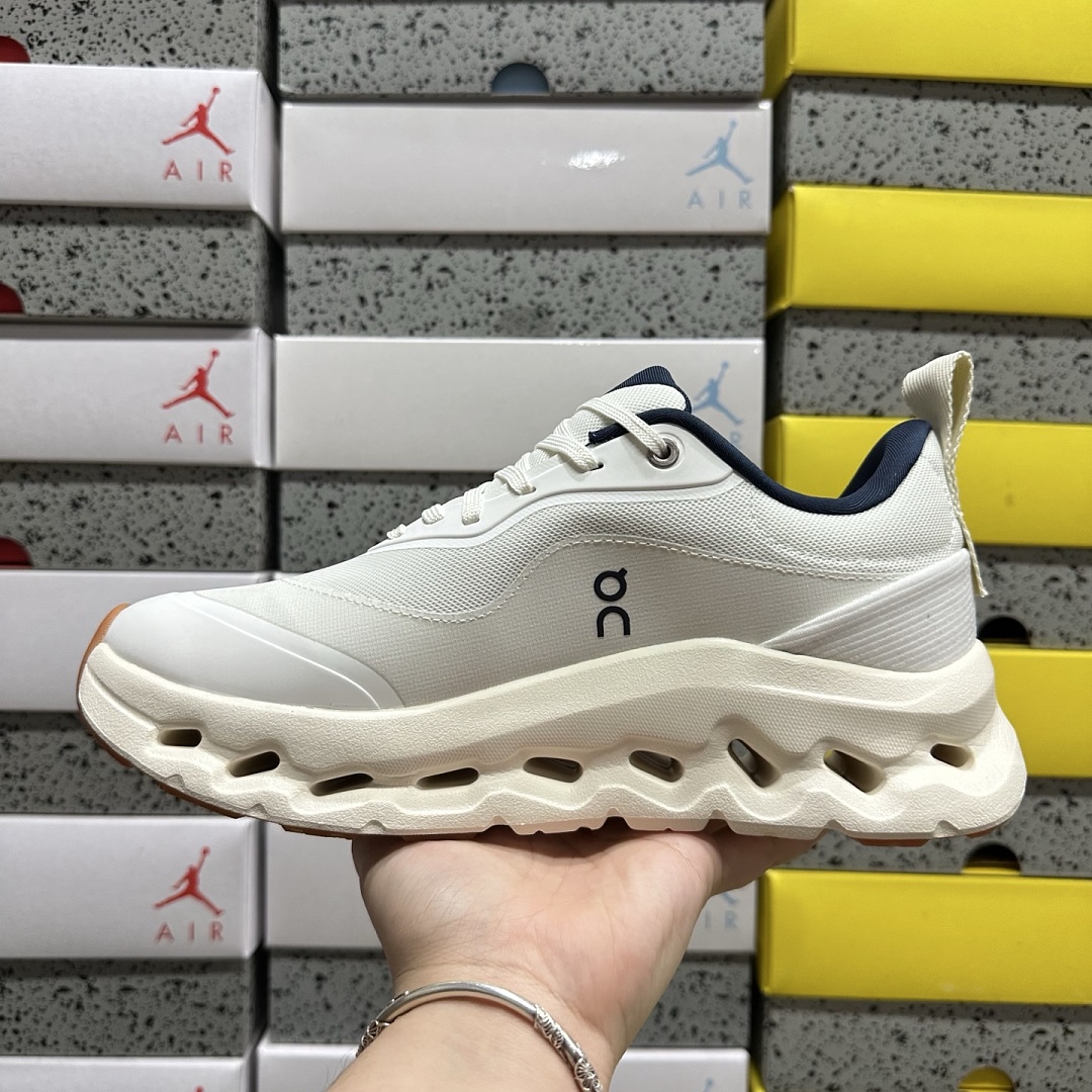 On Running Running Cloudtilt 2.0 LOEWE White Navy M929282X30-4933 - Image 5