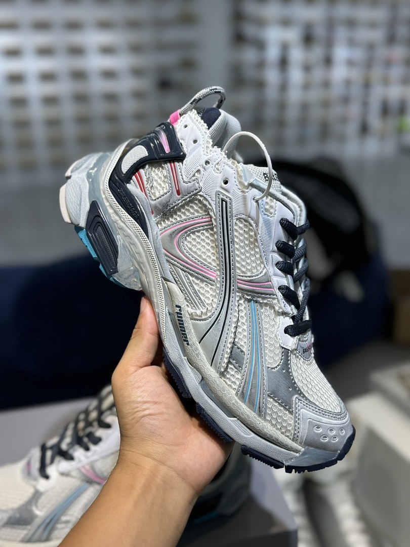 Balenciaga BLCG Runner 7.5 - Image 2