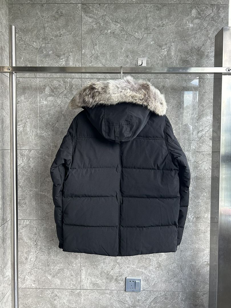 Canada Goose Wyndham Parka - Image 41
